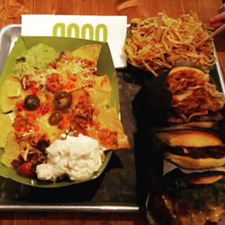  Celebrando el Día del Padre! #burger #fathersday #yummy  